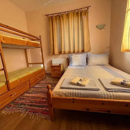 Σπίτι διακοπών диковата къща *