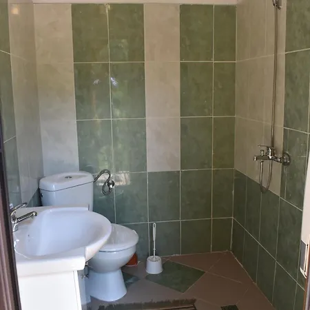 диковата къща Σπίτι διακοπών Lesidren