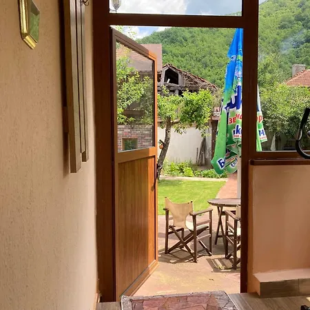 Casa vacanze диковата къща Lesidren
