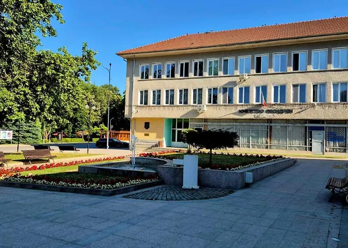 диковата къща 度假居 *