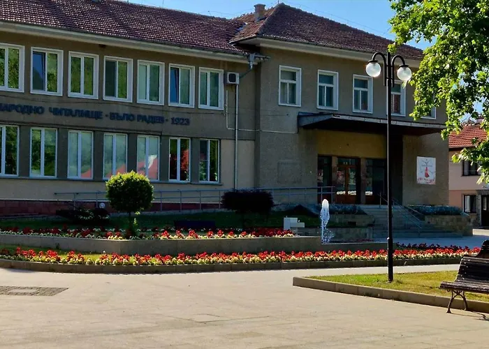 диковата къща 度假居 *